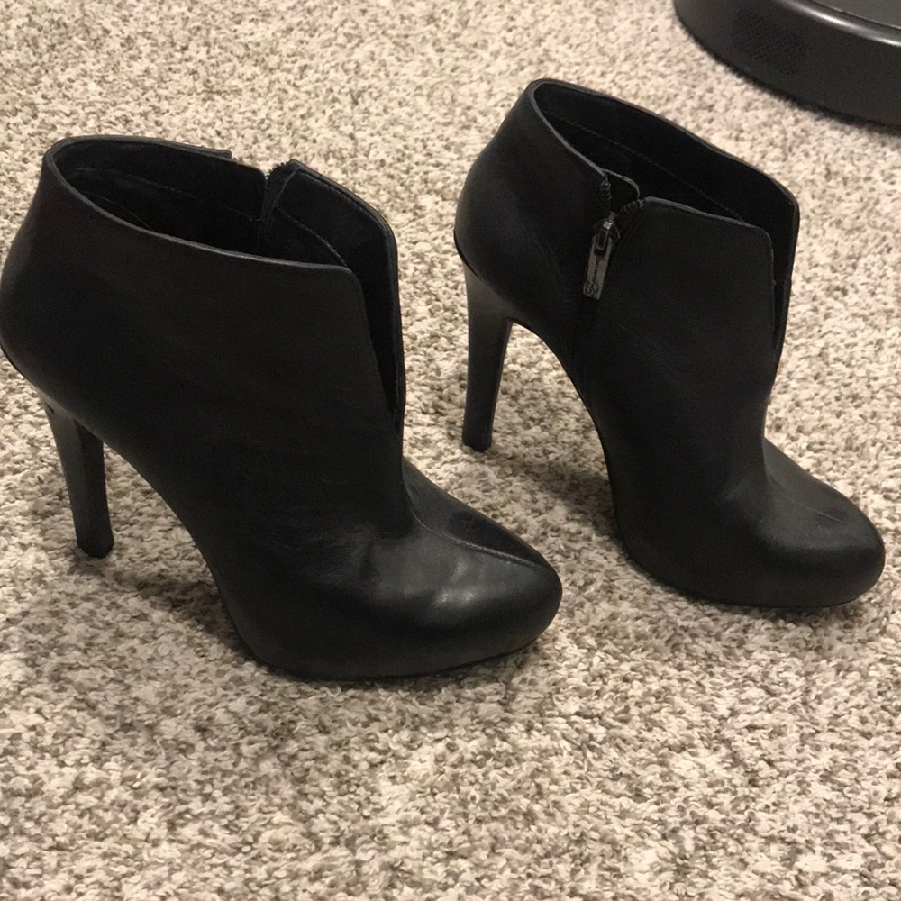Jessica Simpson Black Leather High Heel Ankle Booties